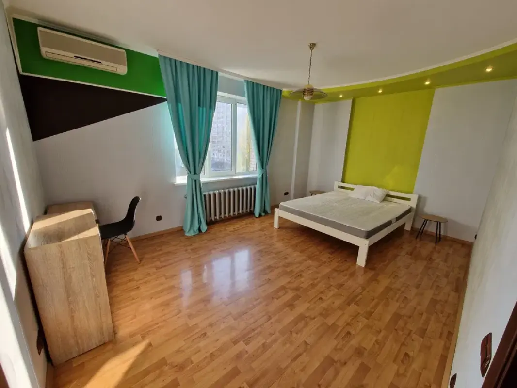 Long term rent 3 bedroom-(s) apartment Oleksandra Koshytsia Street 9б