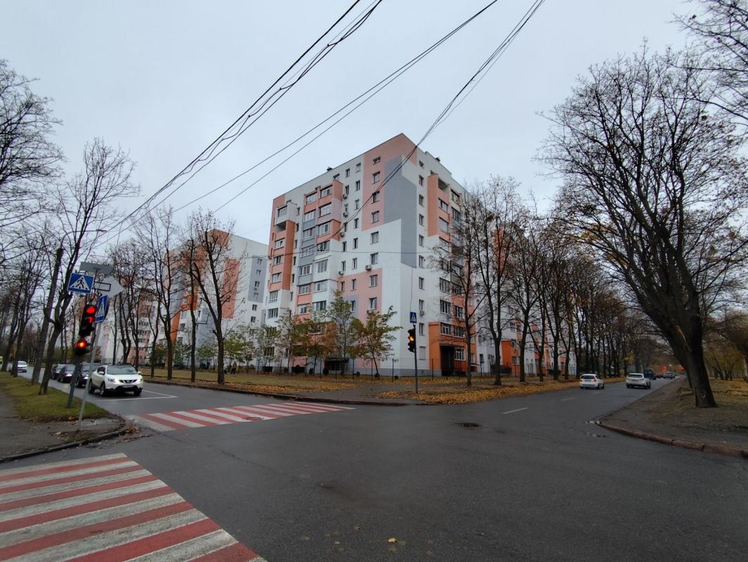 Продаж 2 кімнатної квартири 53 кв. м, Миру вул.