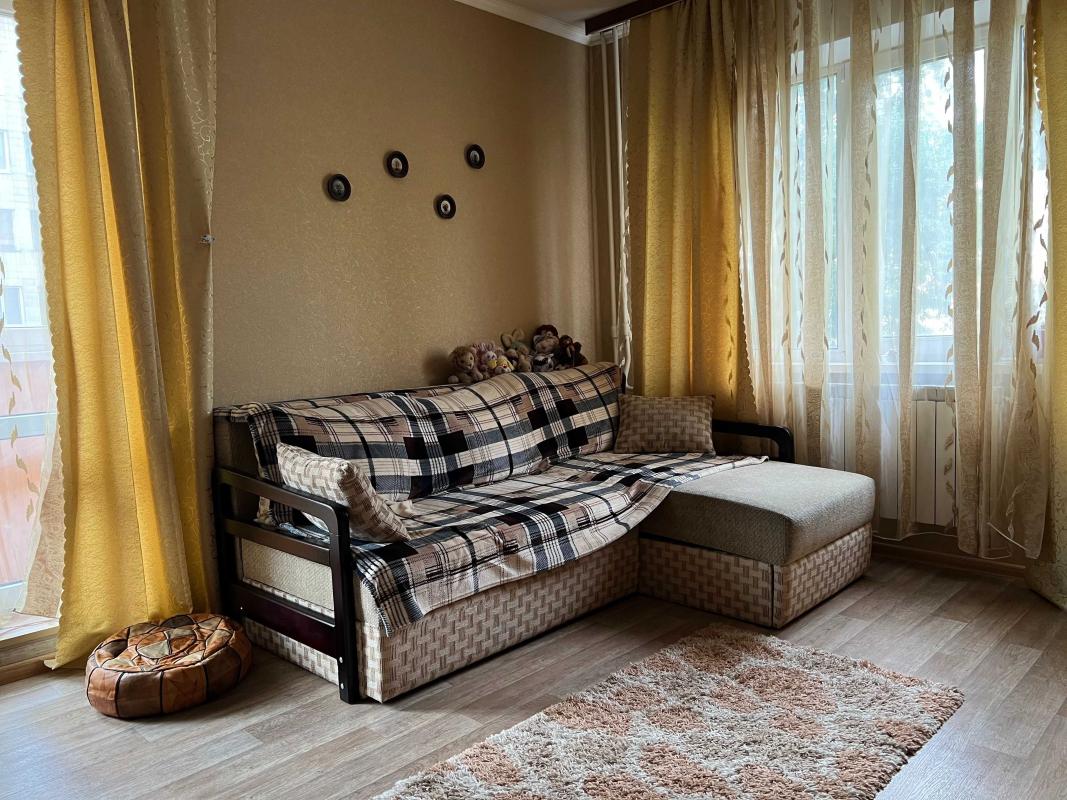 Sale 1 bedroom-(s) apartment 31 sq. m., Smilianska Street 17