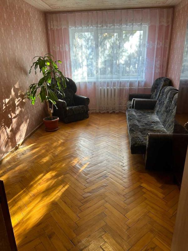 Продаж 2 кімнатної квартири 45 кв. м, Естонська вул. 7