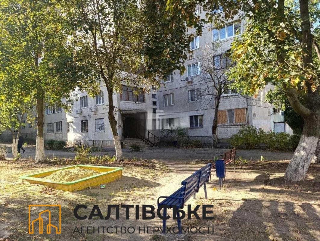 Продаж 3 кімнатної квартири 67 кв. м, Леся Сердюка вул. (Командарма Корка) 14