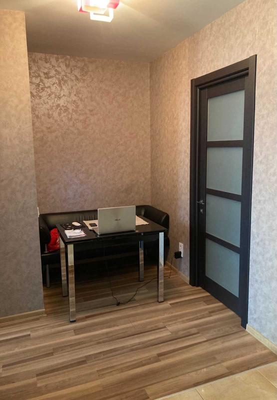 Продажа 2 комнатной квартиры 56 кв. м, Сергея Есенина ул. 1