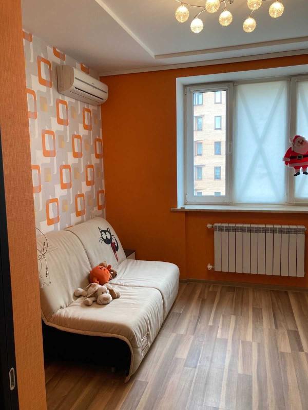 Продажа 2 комнатной квартиры 56 кв. м, Сергея Есенина ул. 1