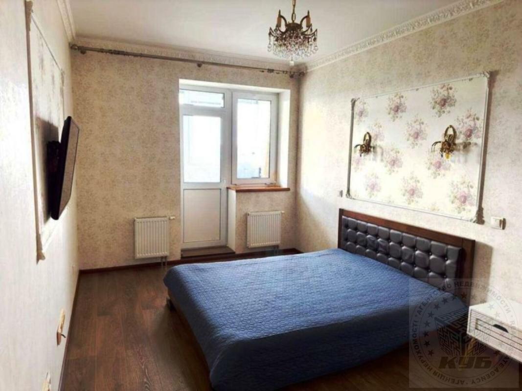 Продаж 2 кімнатної квартири 56 кв. м, Генерала Наумова вул. 66