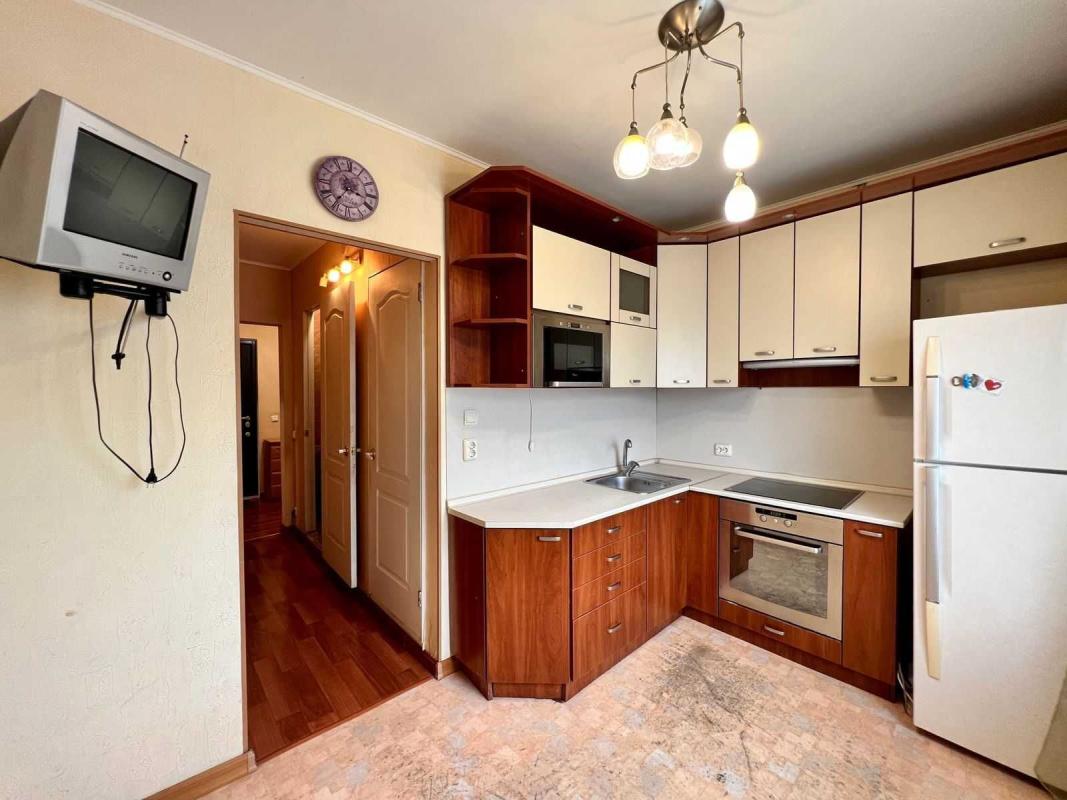 Продаж 1 кімнатної квартири 42 кв. м, Петра Григоренка просп. 9