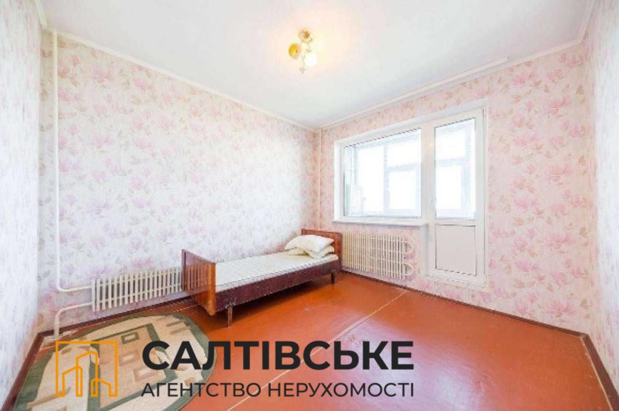 Продажа 3 комнатной квартиры 70 кв. м, Енакиевская ул. 38