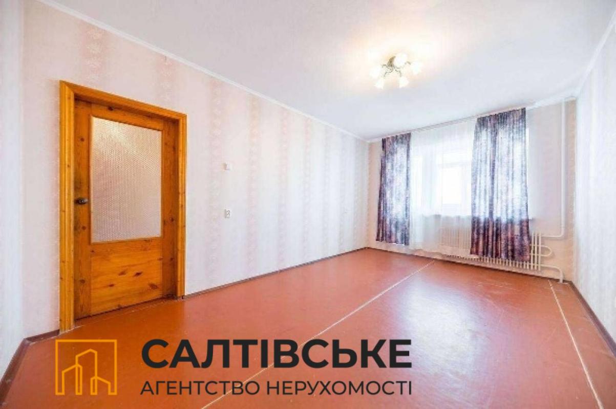 Продажа 3 комнатной квартиры 70 кв. м, Енакиевская ул. 38