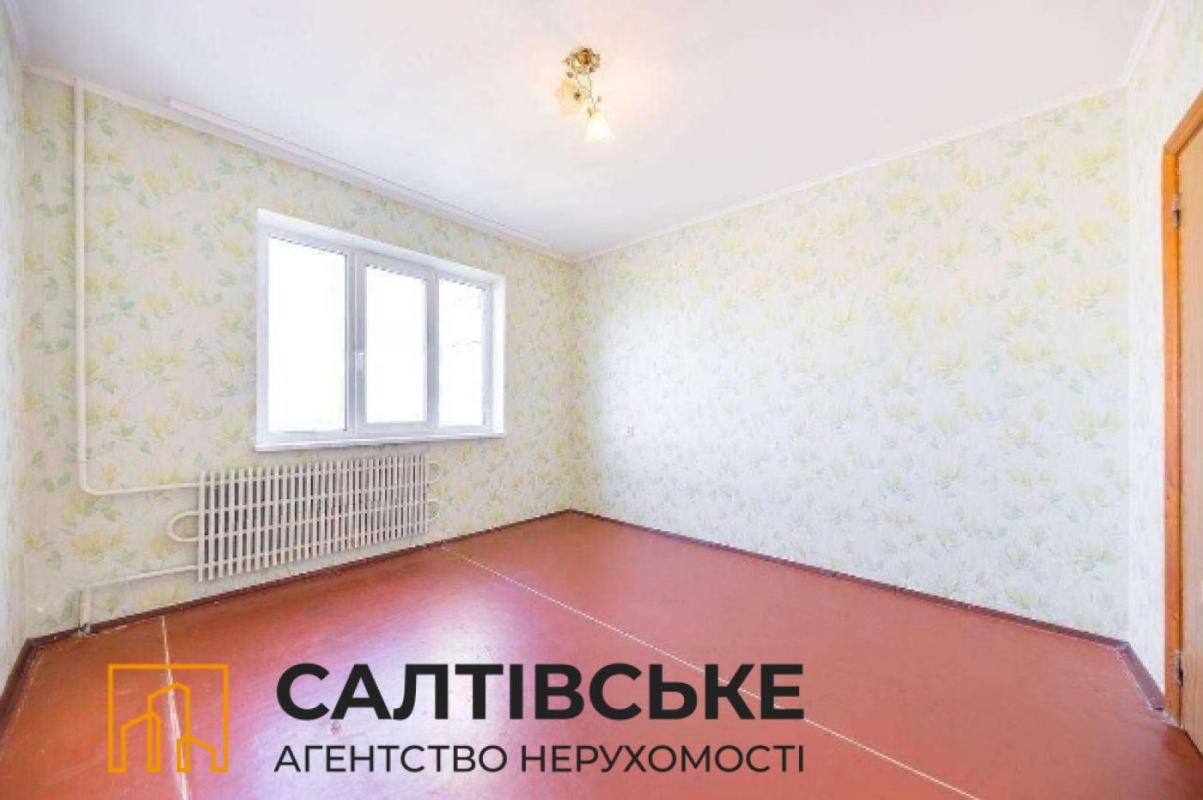 Продажа 3 комнатной квартиры 70 кв. м, Енакиевская ул. 38