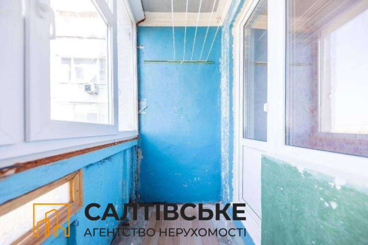 Продажа 3 комнатной квартиры 70 кв. м, Енакиевская ул. 38