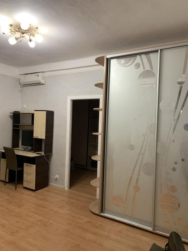 Sale 2 bedroom-(s) apartment 42 sq. m., Ushynskoho Street 3