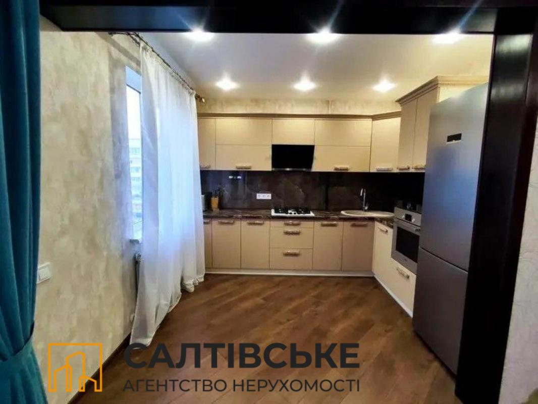 Sale 3 bedroom-(s) apartment 72 sq. m., Hvardiytsiv-Shyronintsiv Street 92