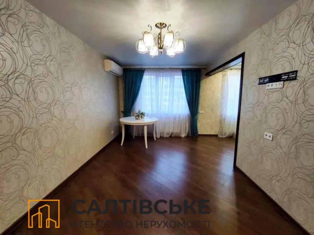 Sale 3 bedroom-(s) apartment 72 sq. m., Hvardiytsiv-Shyronintsiv Street 92