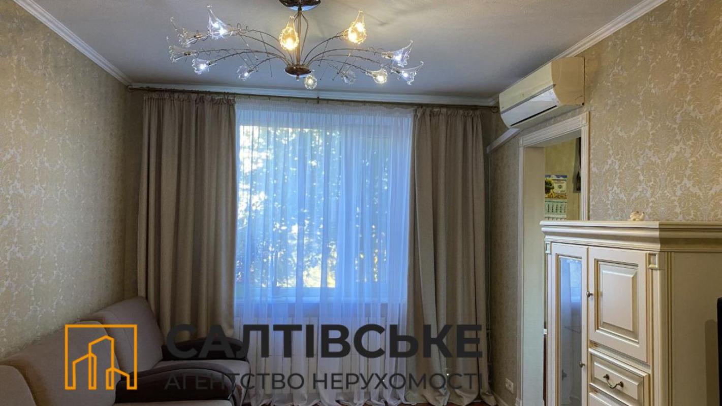 Sale 3 bedroom-(s) apartment 72 sq. m., Hvardiytsiv-Shyronintsiv Street 92