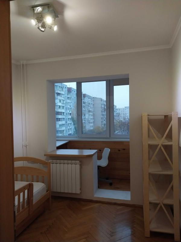 Продаж 3 кімнатної квартири 62 кв. м, Зої Гайдай вул. 2А