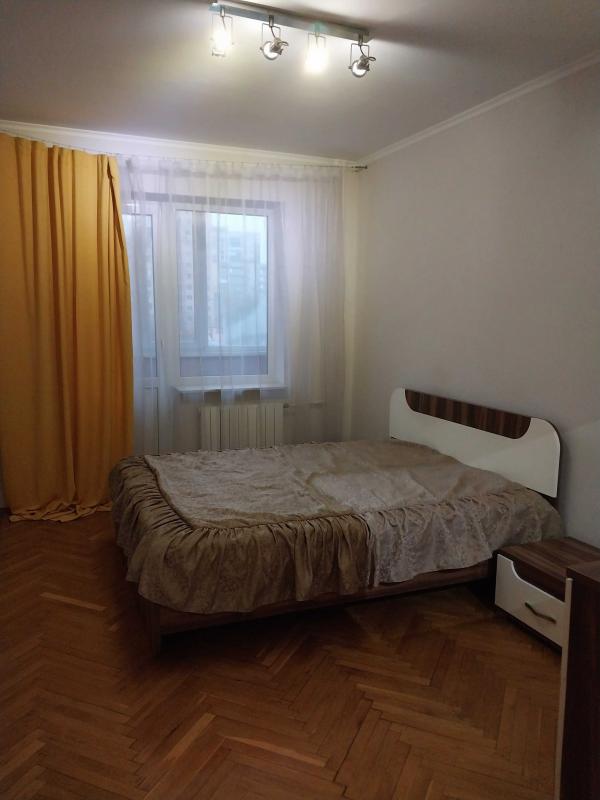 Продаж 3 кімнатної квартири 62 кв. м, Зої Гайдай вул. 2А