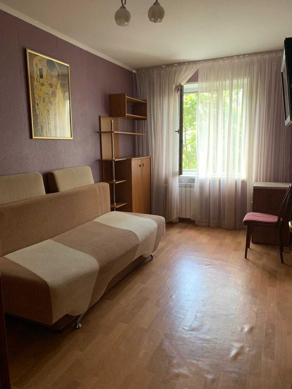 Sale 3 bedroom-(s) apartment 62 sq. m., Bakynska Street 37