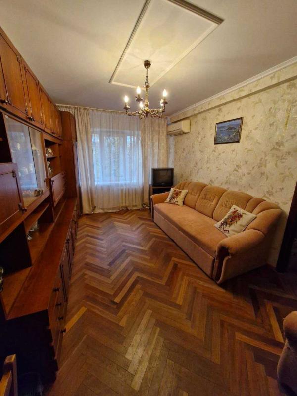 Продаж 3 кімнатної квартири 64 кв. м, Романа Ратушного вул. (Волгоградська) 41