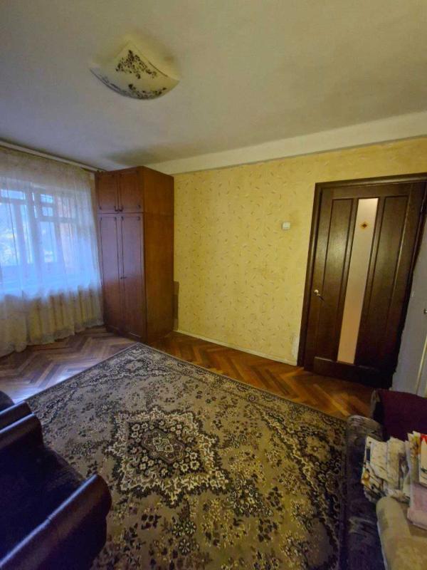 Продаж 3 кімнатної квартири 64 кв. м, Романа Ратушного вул. (Волгоградська) 41