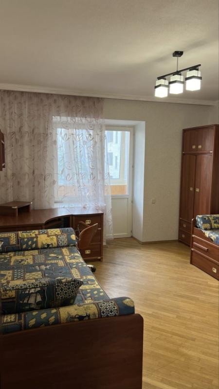 Long term rent 3 bedroom-(s) apartment Mykhaila Kotelnykova Street 37а