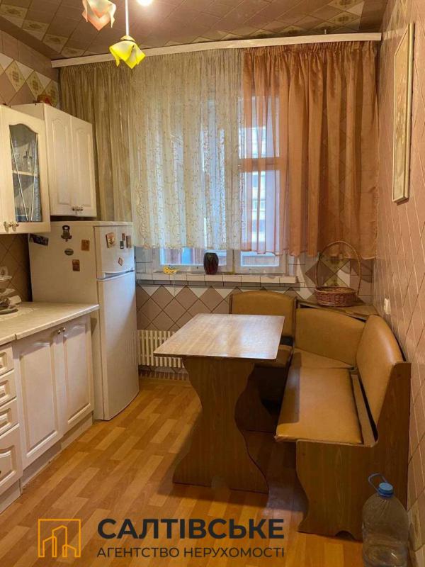 Sale 1 bedroom-(s) apartment 38 sq. m., Druzhby Narodiv Street 240