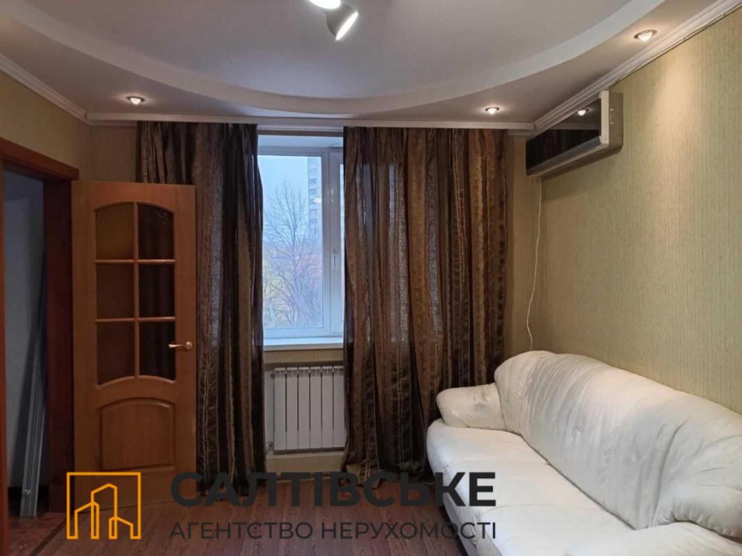 Продаж 3 кімнатної квартири 64 кв. м, Метробудівників вул. 41