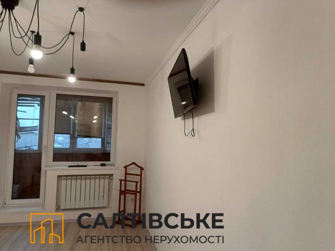 Продаж 3 кімнатної квартири 64 кв. м, Метробудівників вул. 41