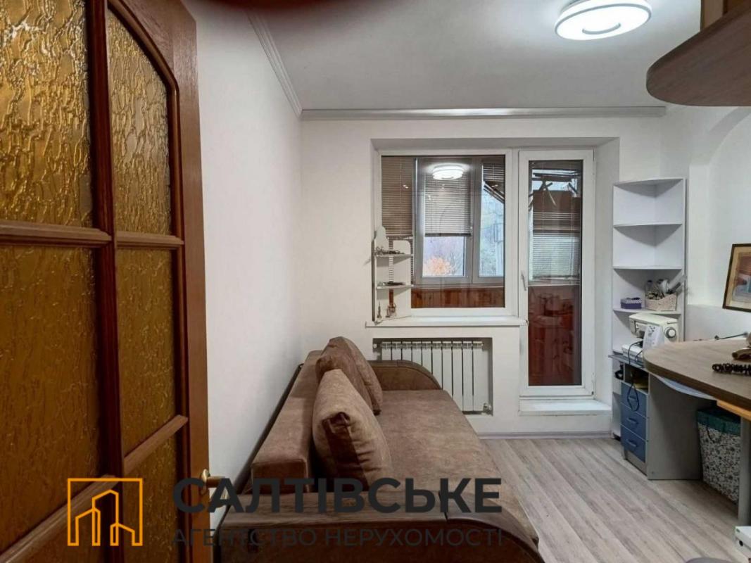 Продаж 3 кімнатної квартири 64 кв. м, Метробудівників вул. 41