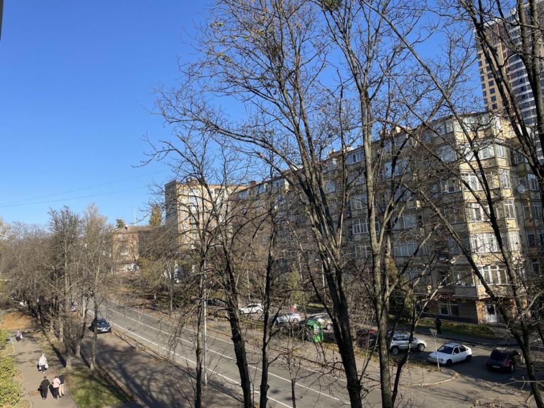 Продаж 2 кімнатної квартири 52 кв. м, Гарматна вул. 20