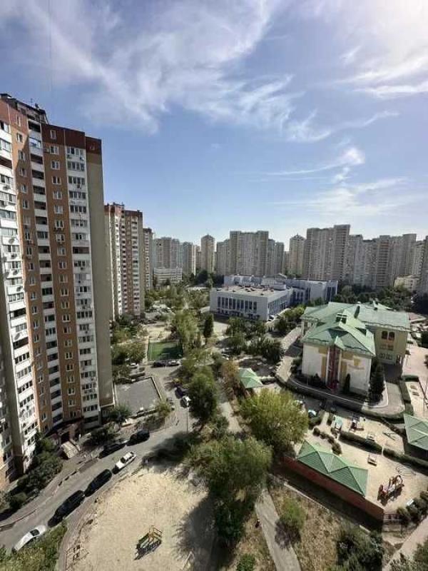 Продаж 1 кімнатної квартири 53 кв. м, Урлівська вул. 21А