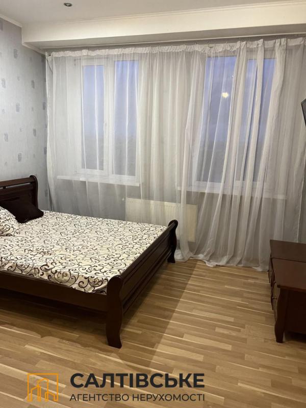 Продаж 1 кімнатної квартири 33 кв. м, Новоолександрівська вул. 54а к3