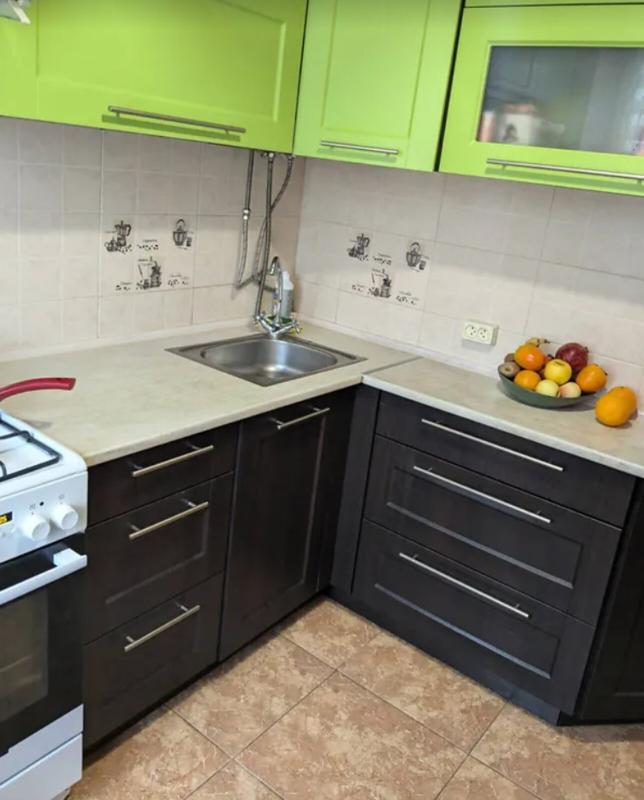 Sale 3 bedroom-(s) apartment 48 sq. m., Lesi Ukrainky Street 2