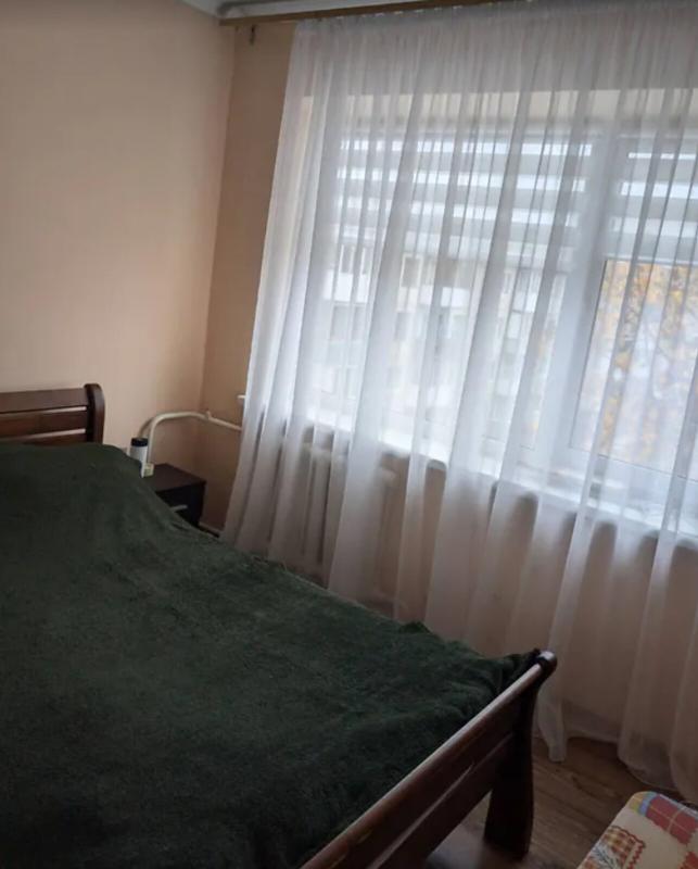 Sale 3 bedroom-(s) apartment 48 sq. m., Lesi Ukrainky Street 2