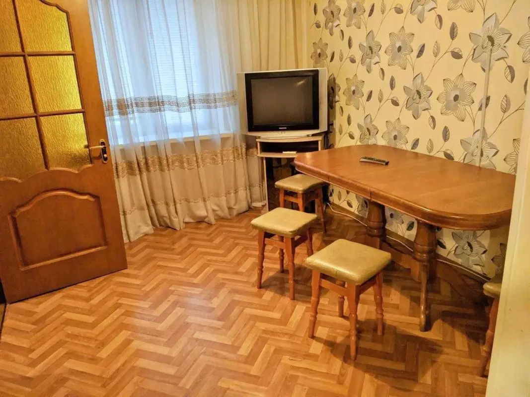 Продаж квартири - Оболонський просп. 16