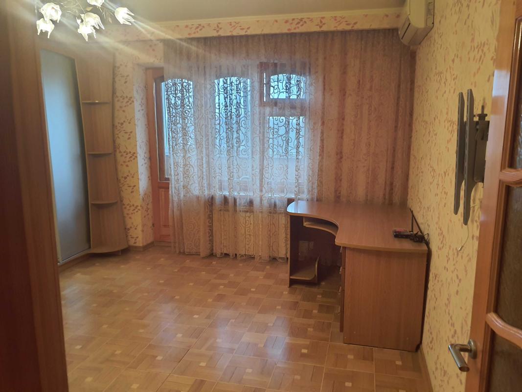 Продаж 1 кімнатної квартири 38 кв. м, Клочківська вул. 276а