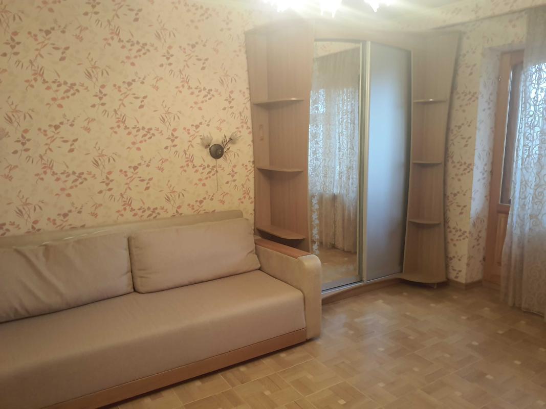 Продаж 1 кімнатної квартири 38 кв. м, Клочківська вул. 276а