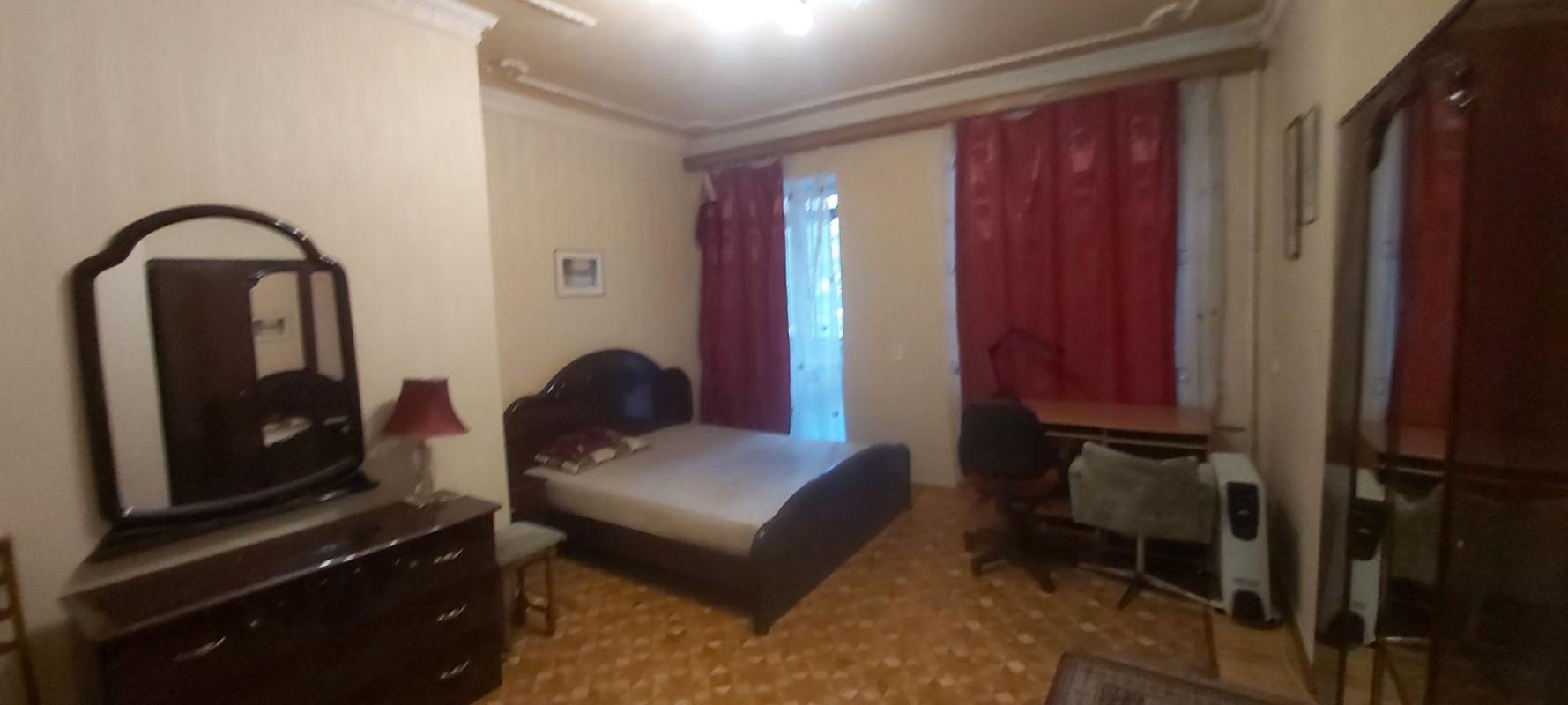 Long term rent 3 bedroom-(s) apartment Sumska Street 100