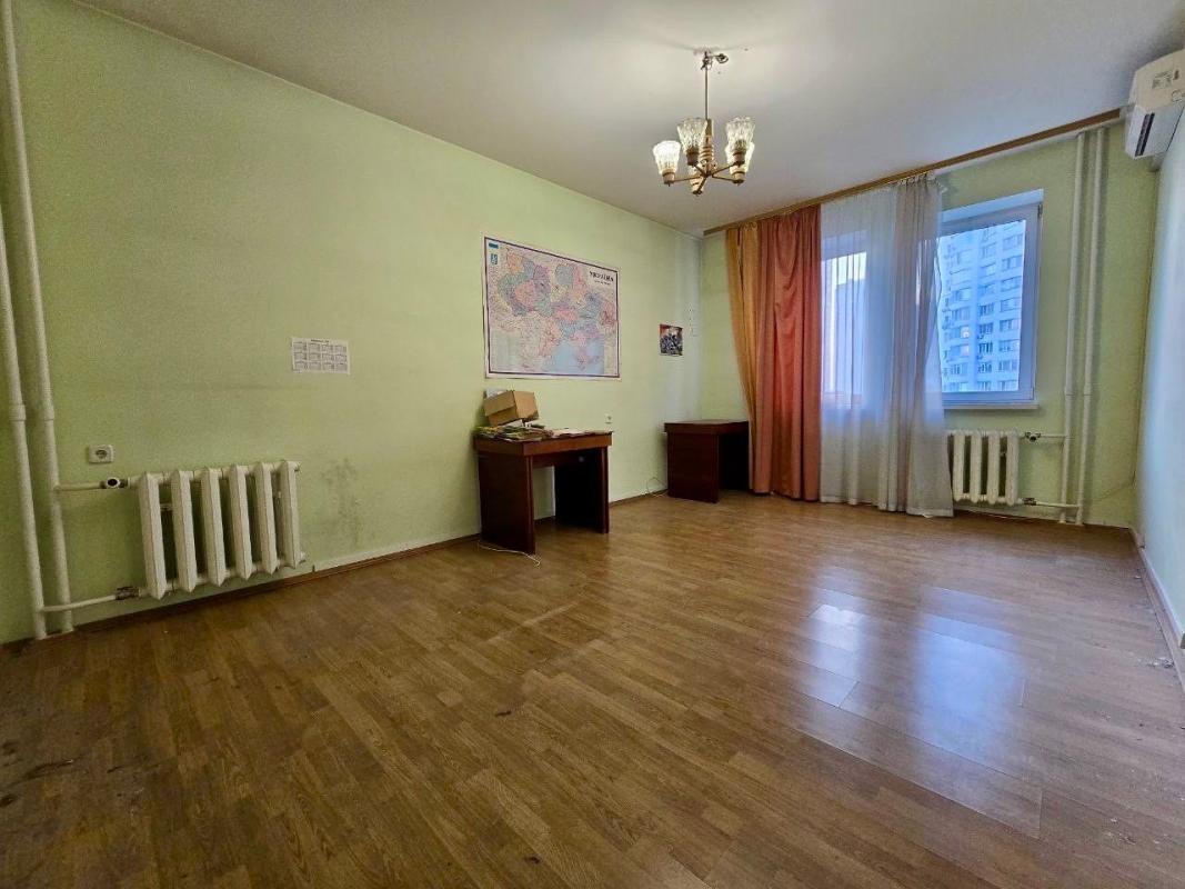 Продаж 4 кімнатної квартири 129 кв. м, Миколи Бажана просп. 14