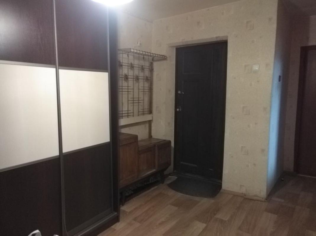 Long term rent 2 bedroom-(s) apartment Peremohy Avenue 59