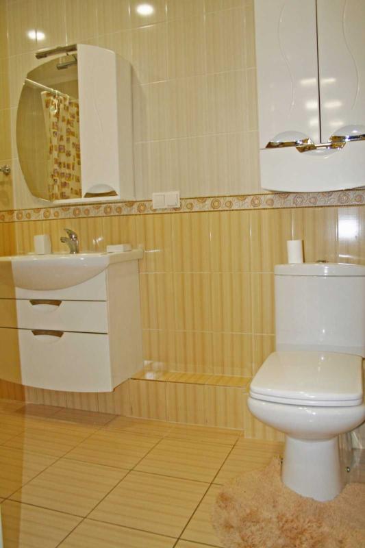 Long term rent 3 bedroom-(s) apartment Lvivska Street 22