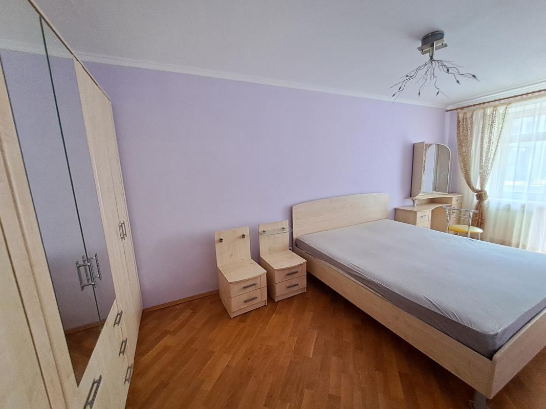 Long term rent 2 bedroom-(s) apartment Berezhanska Street 14