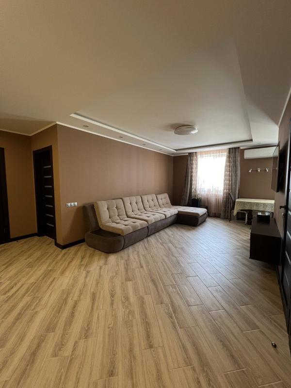 Sale 3 bedroom-(s) apartment 82 sq. m., Niutona Street 108