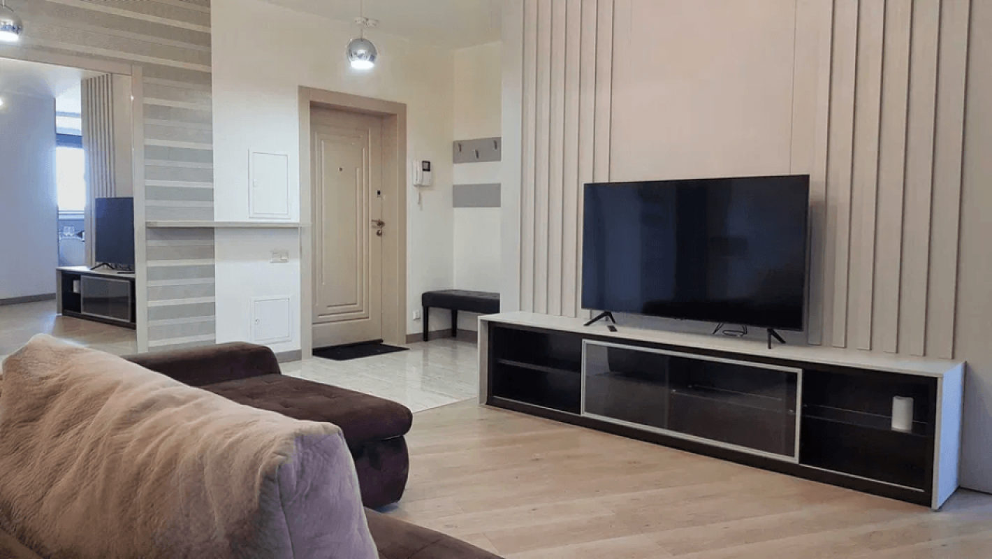 Long term rent 2 bedroom-(s) apartment Aviakonstruktora Ihoria Sikorskoho Street (Tankova Street) 1