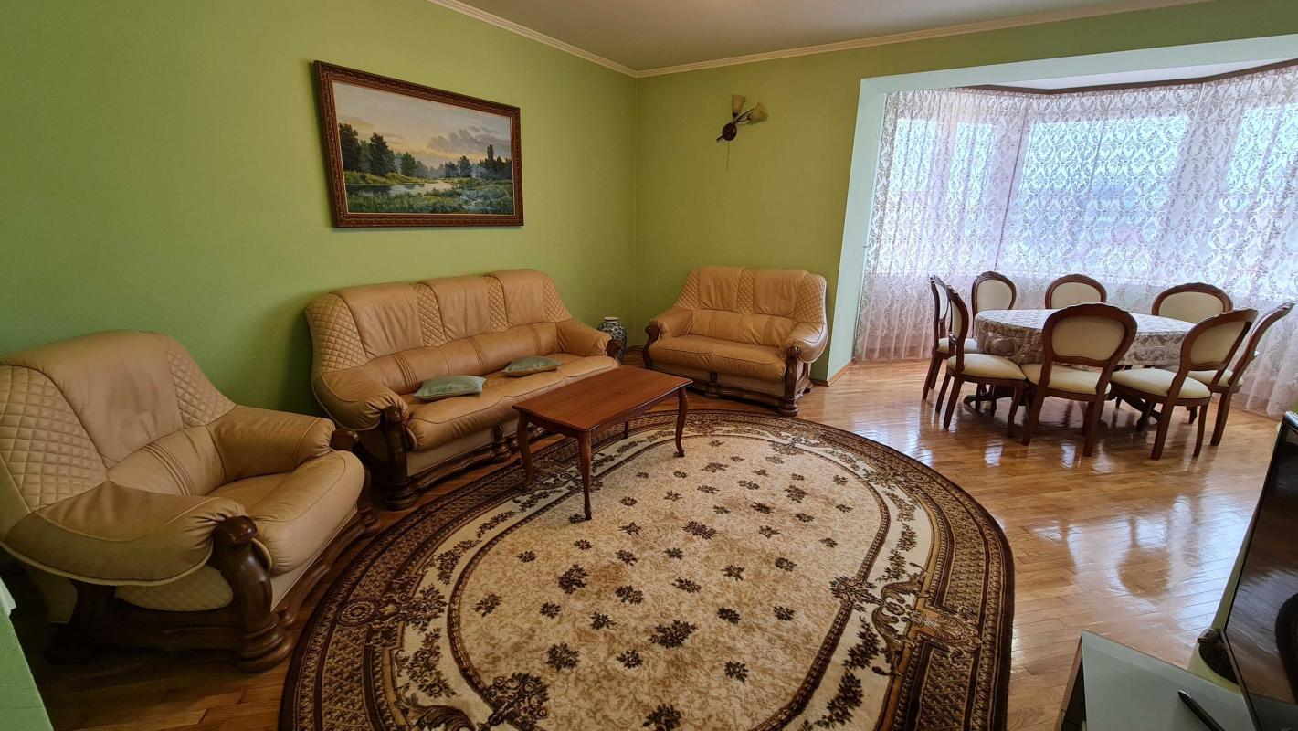 Long term rent 2 bedroom-(s) apartment Volodymyra Ivasiuka Avenue (Heroiv Stalinhrada Avenue) 24а