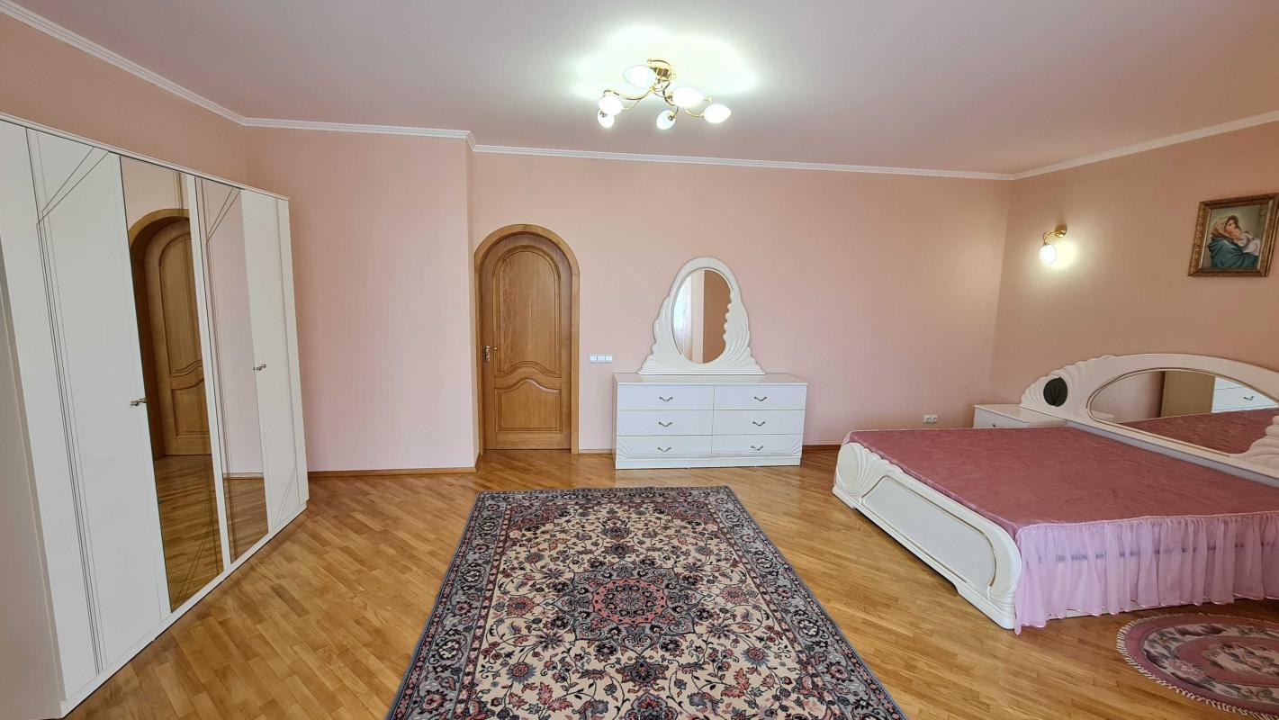 Long term rent 2 bedroom-(s) apartment Volodymyra Ivasiuka Avenue (Heroiv Stalinhrada Avenue) 24а