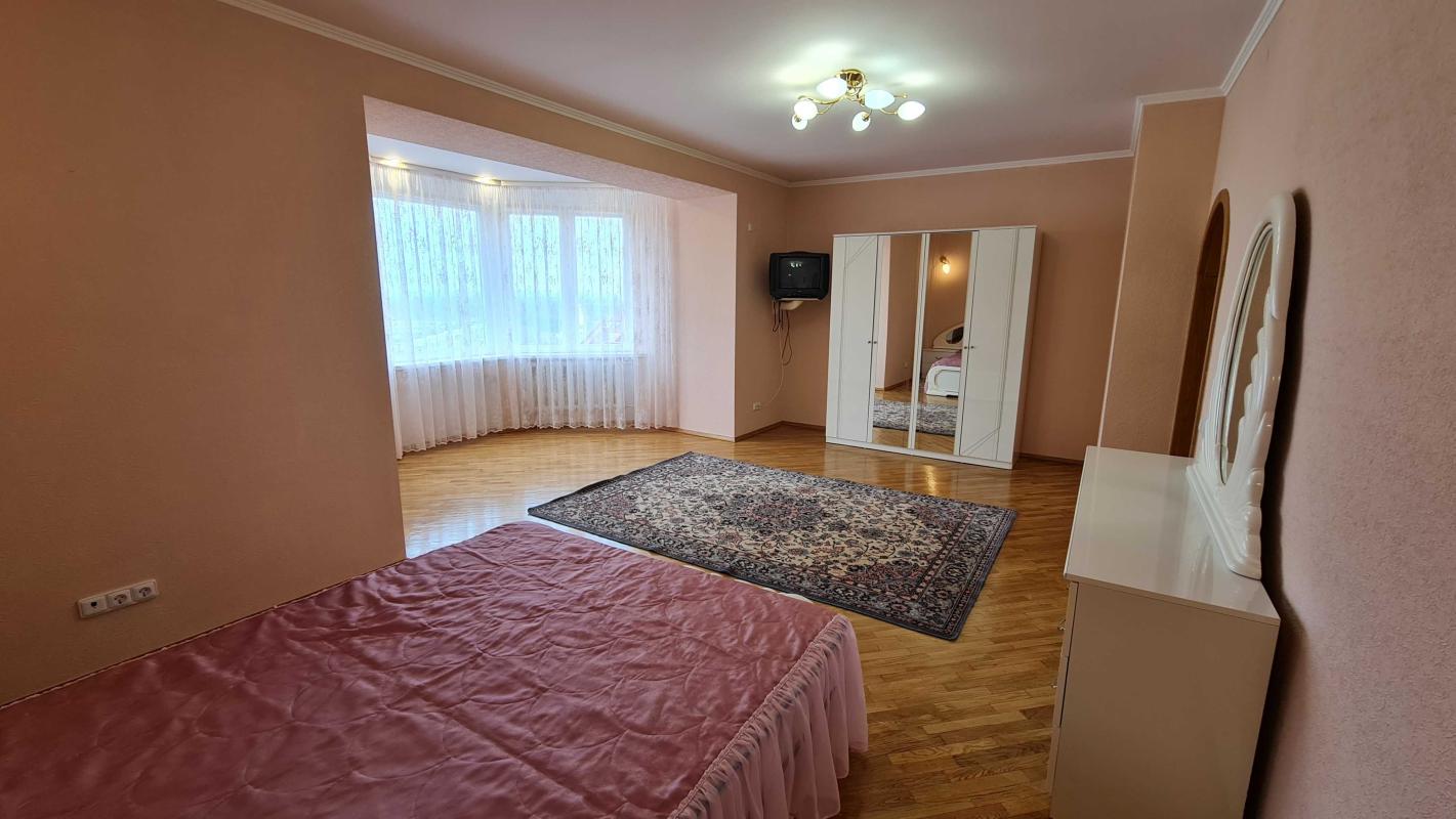 Long term rent 2 bedroom-(s) apartment Volodymyra Ivasiuka Avenue (Heroiv Stalinhrada Avenue) 24а