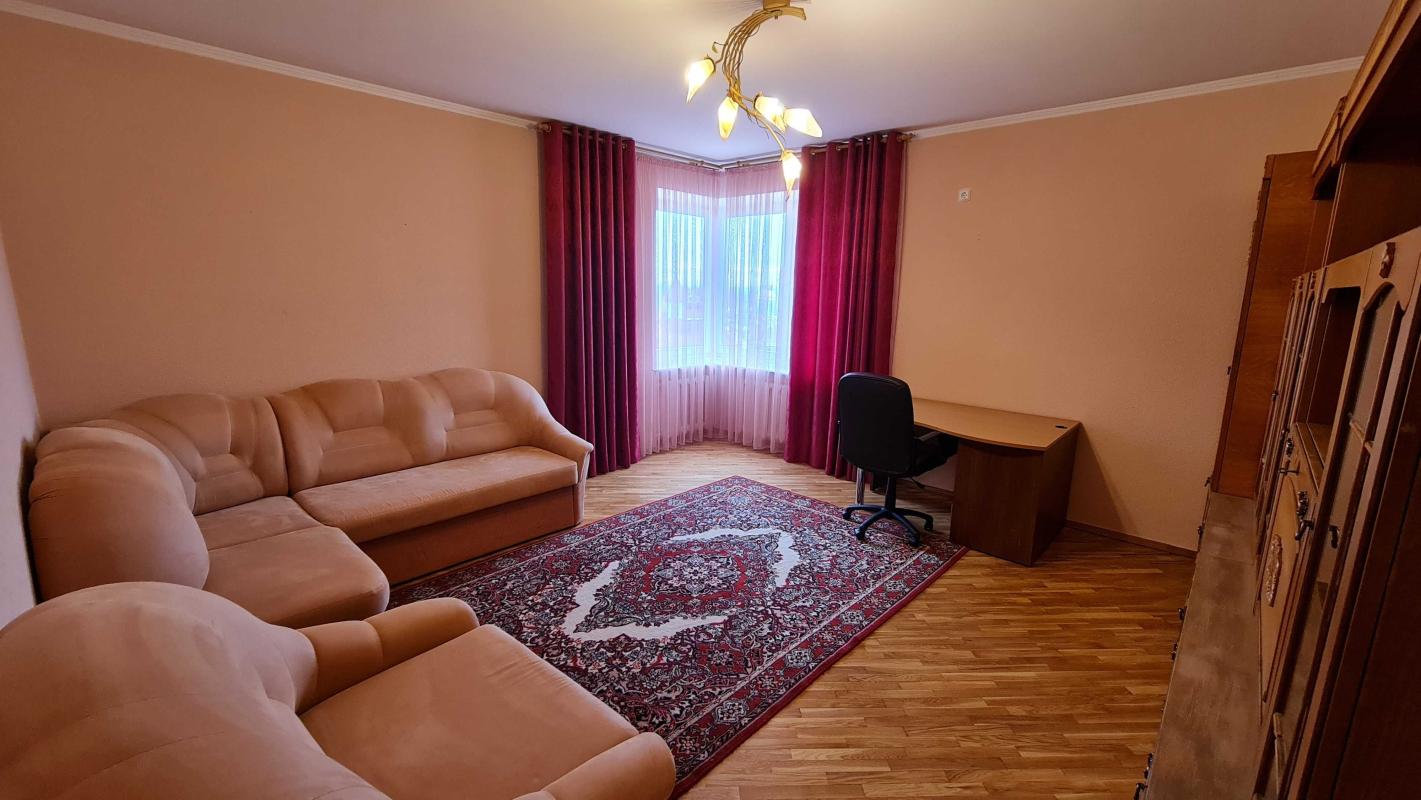 Long term rent 2 bedroom-(s) apartment Volodymyra Ivasiuka Avenue (Heroiv Stalinhrada Avenue) 24а