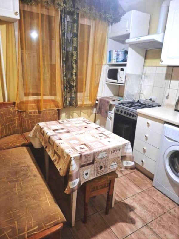 Продаж 2 кімнатної квартири 46 кв. м, Гарматна вул. 38