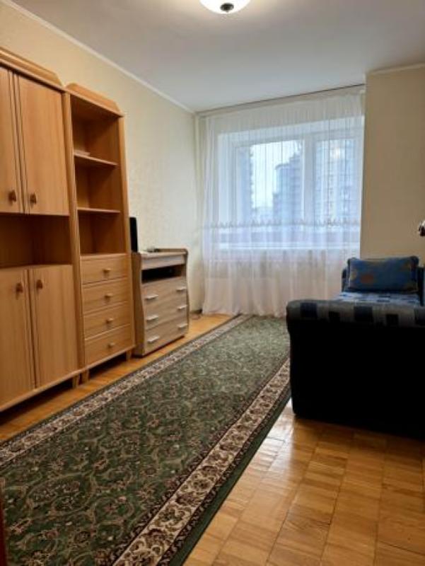 Long term rent 3 bedroom-(s) apartment Zvirinetska Street 61а