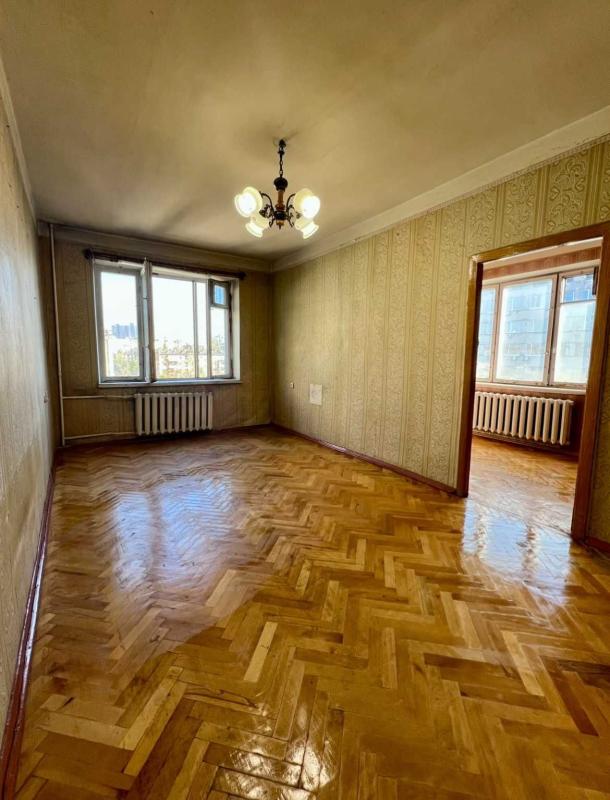 Продаж 3 кімнатної квартири 59 кв. м, Соборності просп. (Возз’єднання) 7