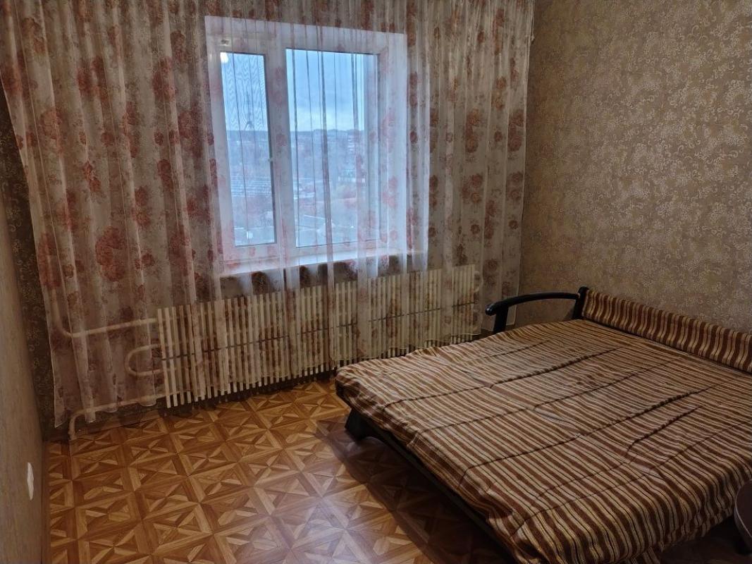 Long term rent 2 bedroom-(s) apartment Oleksiyivska Street 30